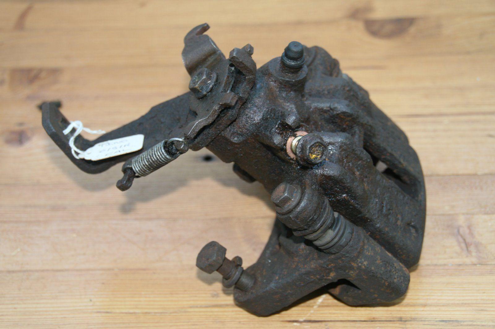 снятый тормозной суппорт