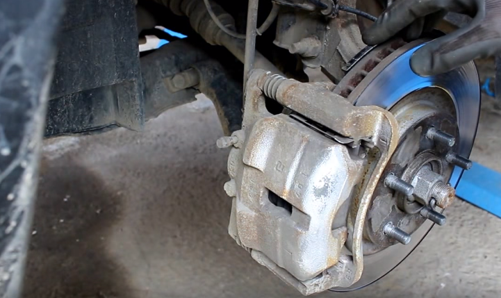 суппорт на тормозном диске