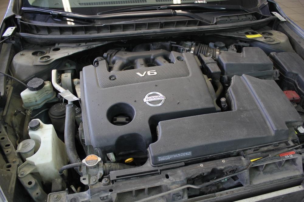 мотор Ниссана v6