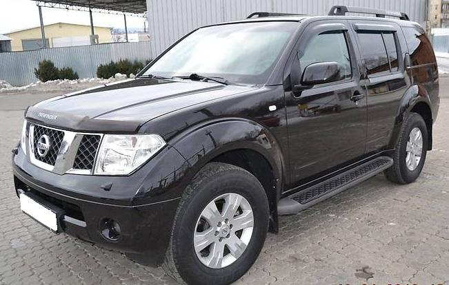 черный Ниссан