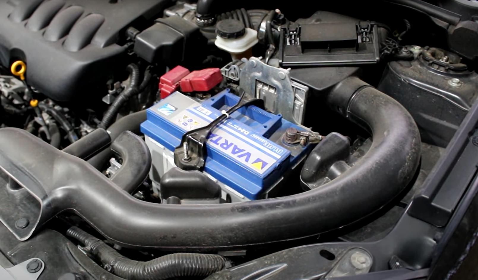 Замена аккумулятора Ниссан