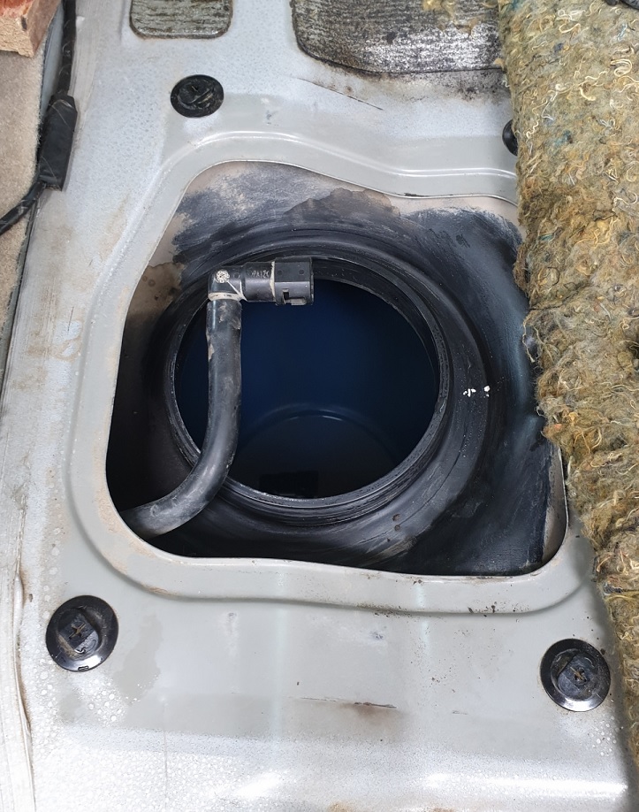 Замена датчика уровня топлива Ниссан