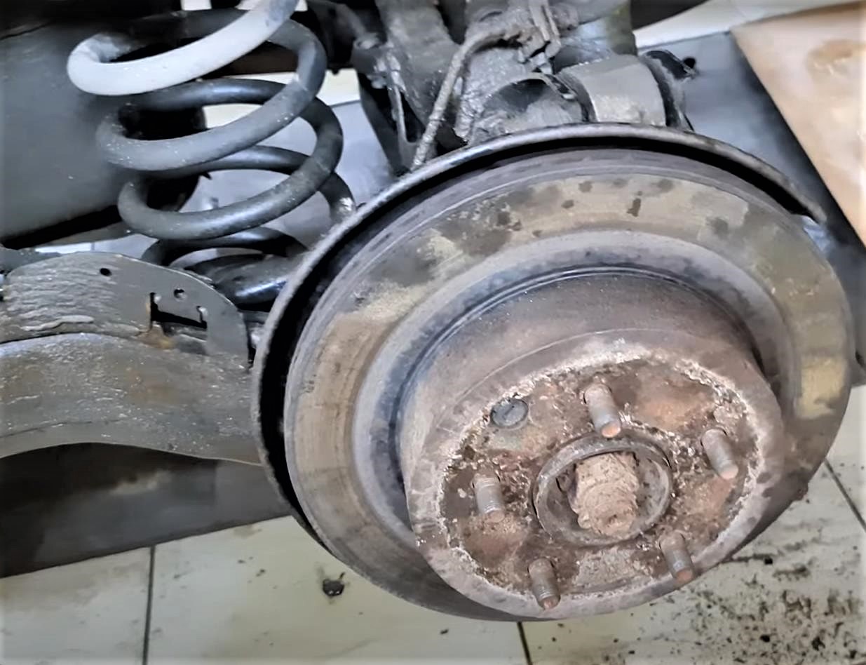 Задний тормозной барабан Ниссан