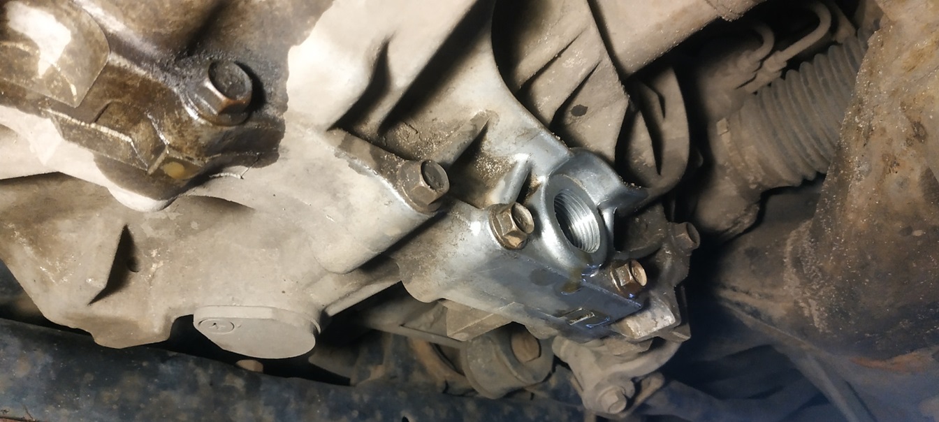 Замена масла МКПП Ниссан