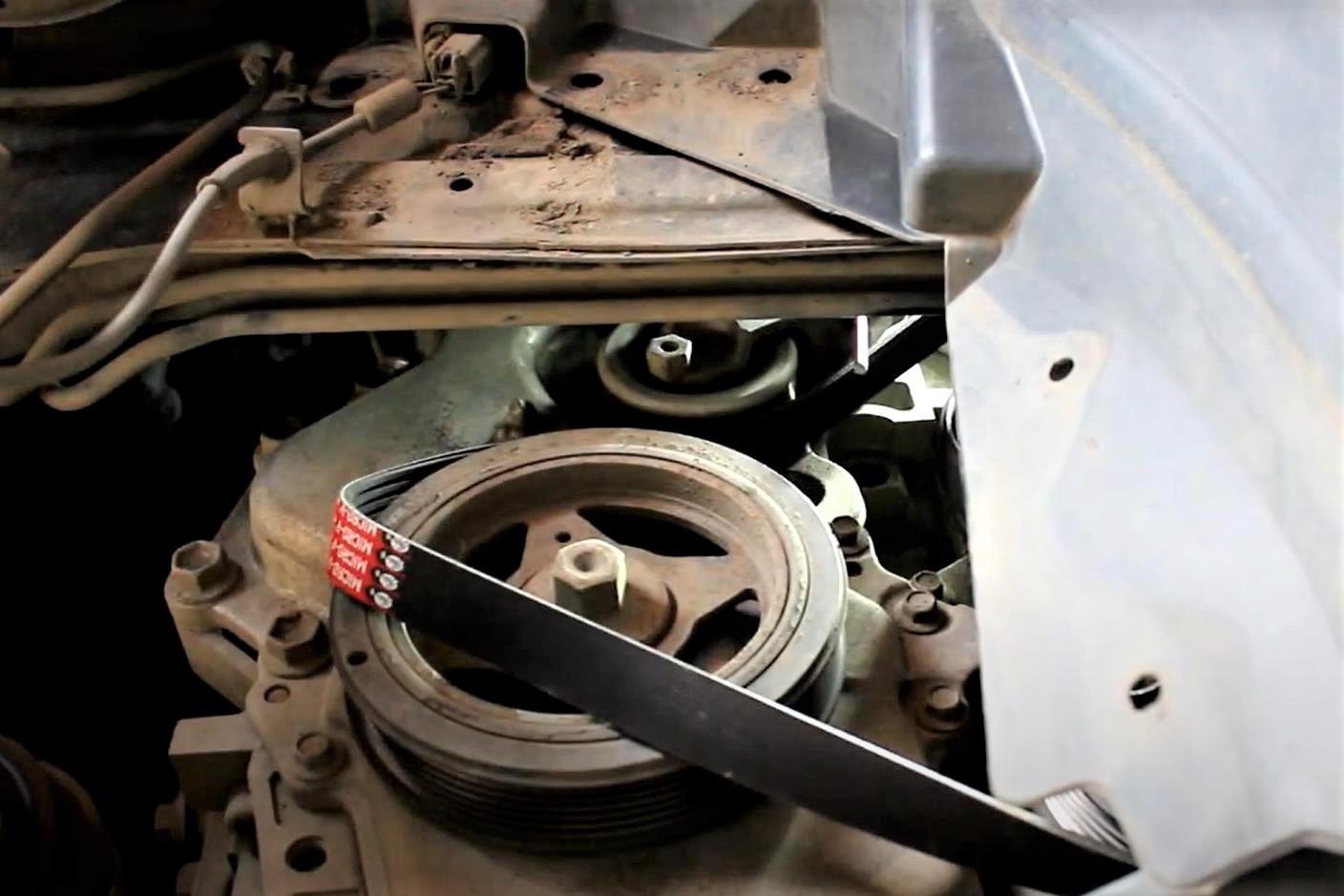 Замена приводного ремня Ниссан