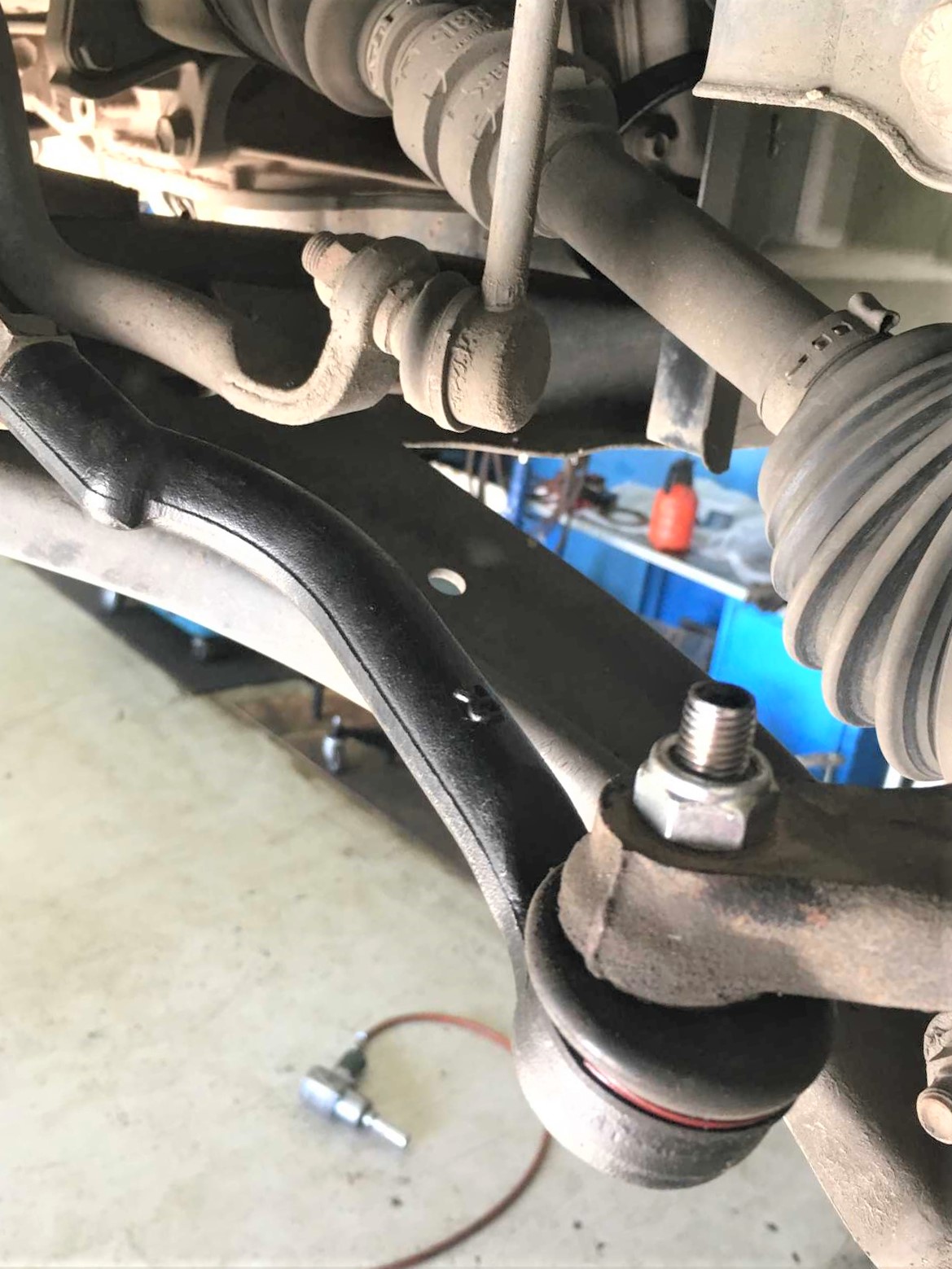 Замена рулевых наконечников Ниссан