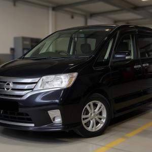 Ниссан Серена после замены аккумулятора в автотехцентре