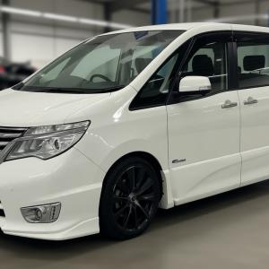 Ниссан Серена после замены маслосъемных колпачков в автотехцентре