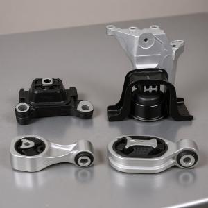 Комплект новых подушек двигателя