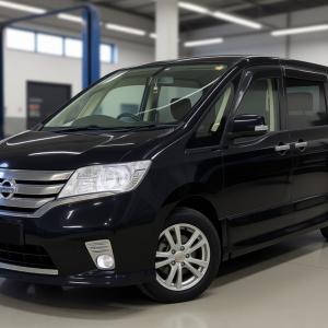 Ниссан Серена после замены прокладки клапанной крышки в автотехцентре