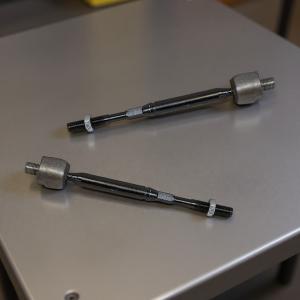 Новые рулевые тяги ждут монтажа