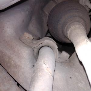 Замена втулок стабилизатора Ниссан Альмера