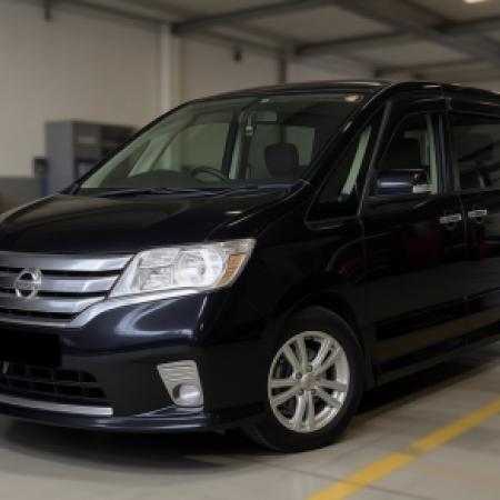 Ниссан Серена после замены аккумулятора в автотехцентре