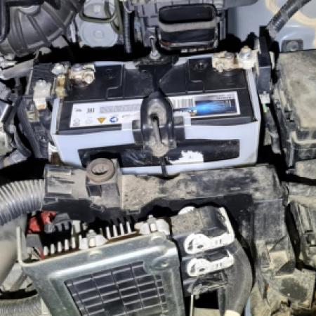 Замена аккумулятора Ниссан Серена