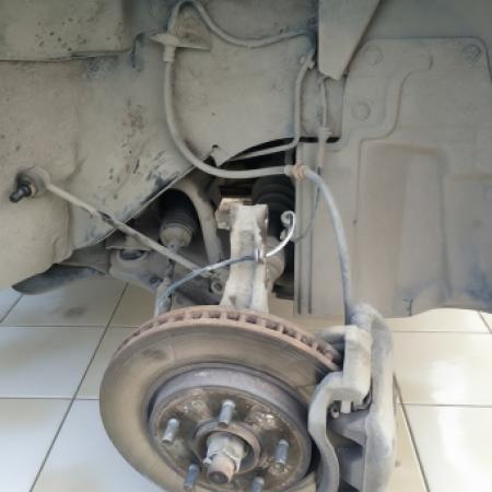 Замена амортизаторов Ниссан Серена