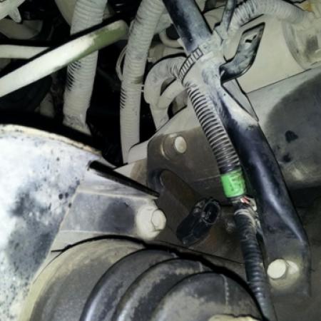 Замена датчика коленвала Ниссан Серена