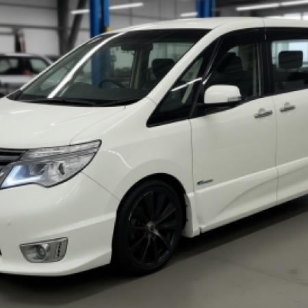 Ниссан Серена после замены форсунок в автотехцентре