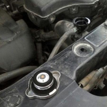 Замена охлаждающей жидкости Ниссан Серена