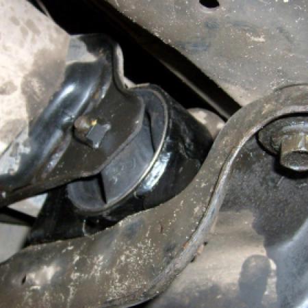 Замена опоры двигателя Ниссан Альмера