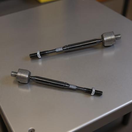 Новые рулевые тяги ждут монтажа