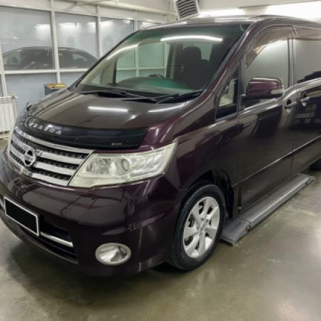 Ниссан Серена после замены салонного фильтра в автотехцентре