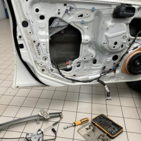 Замена стеклоподъемника Ниссан Альмера