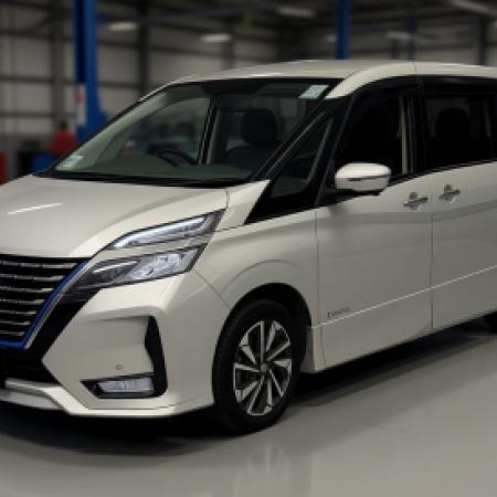 Ниссан Серена после замены втулок стабилизатора в автотехцентре