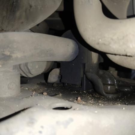 Замена втулок стабилизатора Ниссан Серена