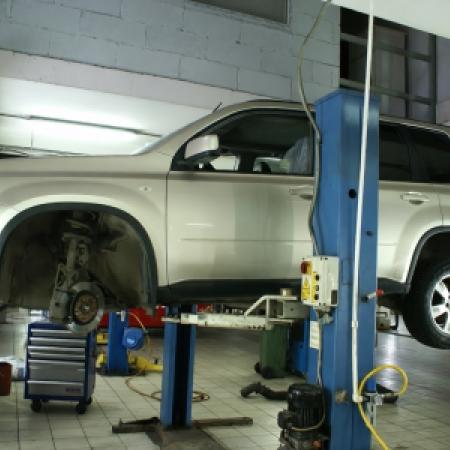 Замена амортизаторов Ниссан Х-Трейл в автосервисе