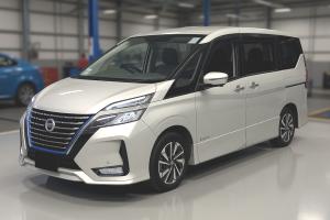 Ниссан Серена после замены втулок стабилизатора в автотехцентре