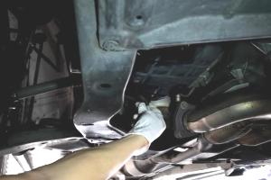 слив моторного масла