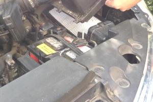 демонтаж воздушного фильтра